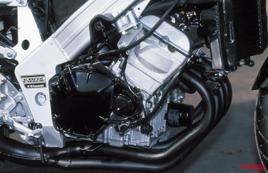 カワサキZXR250|250cc直4・カワサキZXR250ヒストリー【新型ZX-25Rのルーツを辿る】