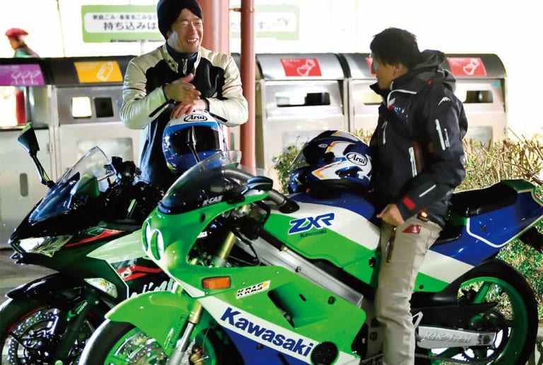 250cc4気筒の実力再検証【ZXR250テスト総括対談・丸山浩×伊丹孝裕】|250cc4気筒の実力再検証【ZXR250テスト総括対談・丸山浩×伊丹孝裕】