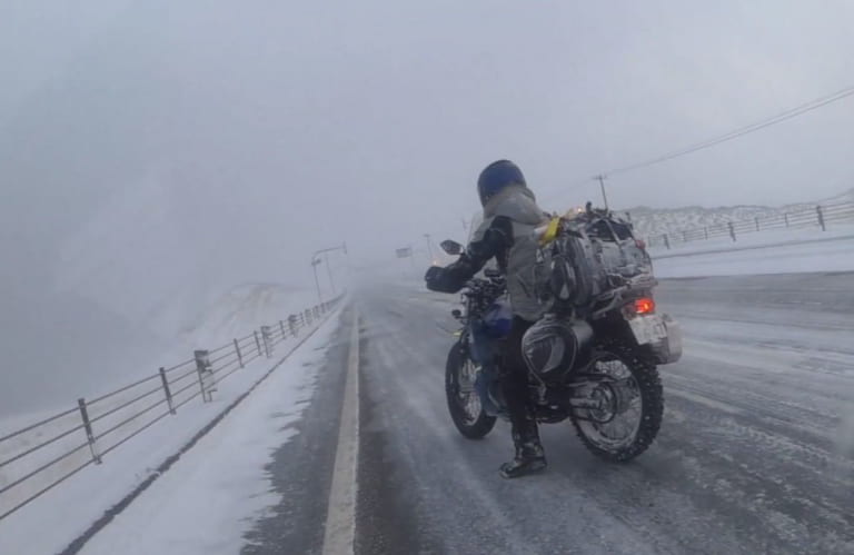 過酷な年越し宗谷岬体験記|日本最北端へ! アラフィフ親父の極寒バイク旅 第3回「人生でもっとも長く過酷な一日」
