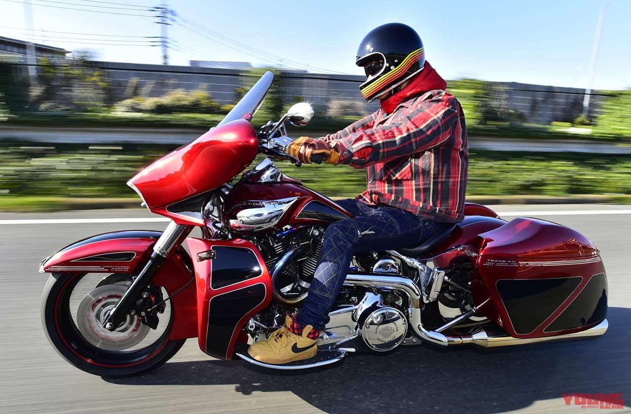 サンダンス・トランザム|2000cc超の怪物カスタム試乗などハーレー最新情報丸わかり【WITH HARLEY vol.3発売】