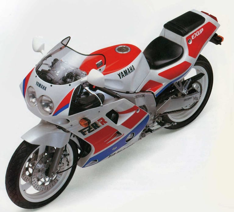 ヤマハ FZR250R|250cc直4ヒストリープレイバック・ヤマハ後編【異次元フェーザーからFZRへ】