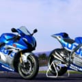 スズキ創立100周年で「GSX-R1000R ABS」の特別色が登場! GSX-RRのカラーリングがモチーフ