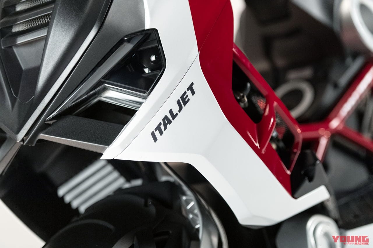 イタルジェット・ドラッグスター|生産開始間近!! イタルジェット「ドラッグスター」のテストライダー&アンバサダーにドヴィツィオーゾが就任!