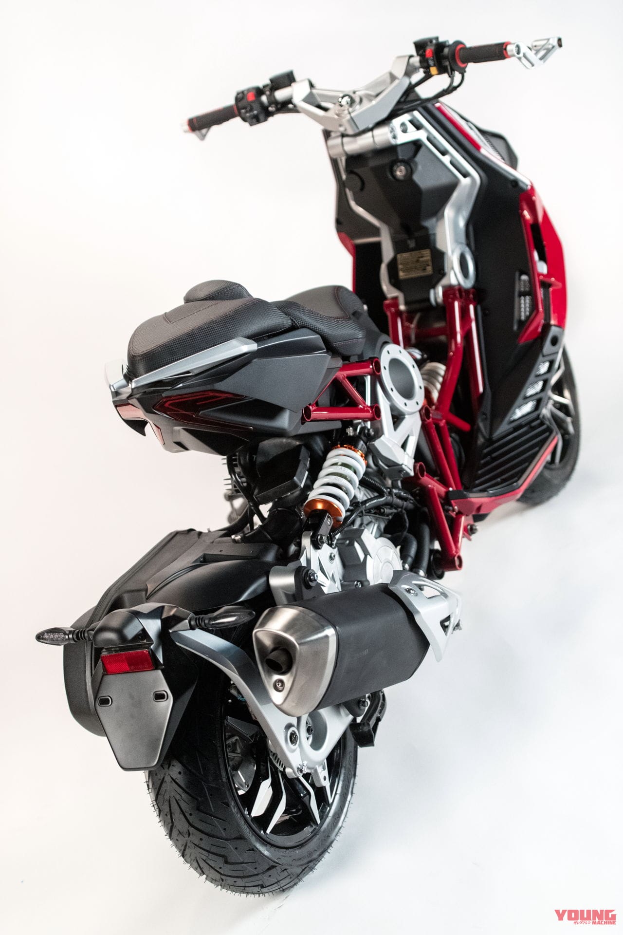 イタルジェット・ドラッグスター|生産開始間近!! イタルジェット「ドラッグスター」のテストライダー&アンバサダーにドヴィツィオーゾが就任!