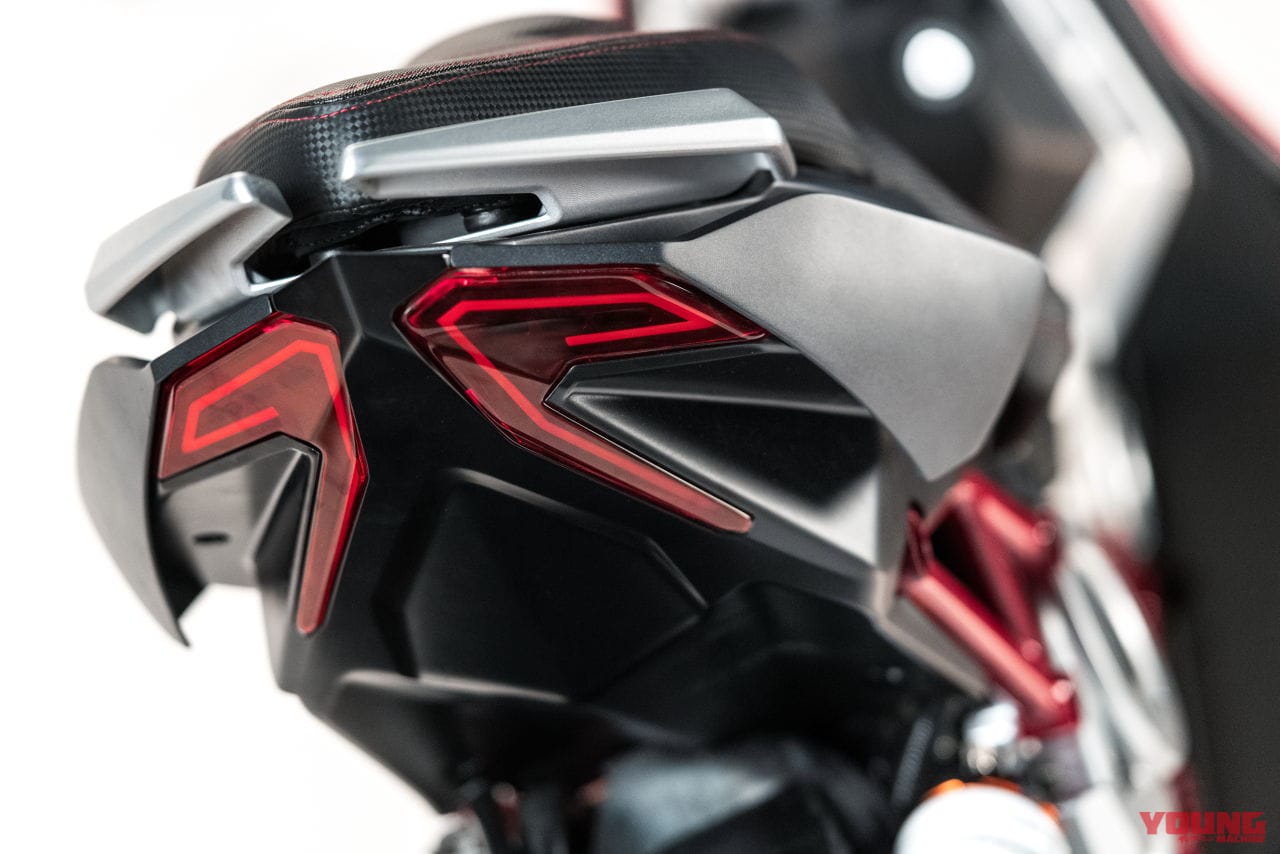 イタルジェット・ドラッグスター|生産開始間近!! イタルジェット「ドラッグスター」のテストライダー&アンバサダーにドヴィツィオーゾが就任!