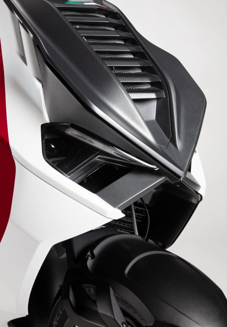 イタルジェット・ドラッグスター|生産開始間近!! イタルジェット「ドラッグスター」のテストライダー&アンバサダーにドヴィツィオーゾが就任!