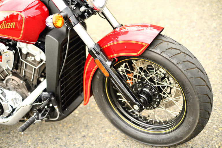 インディアン スカウト|紳士的にゆったりも、アツイ走りもお任せ! 欲張りな要望に応える【INDIAN SCOUT(インディアン スカウト)100thアニバーサリーエディション試乗レポート】