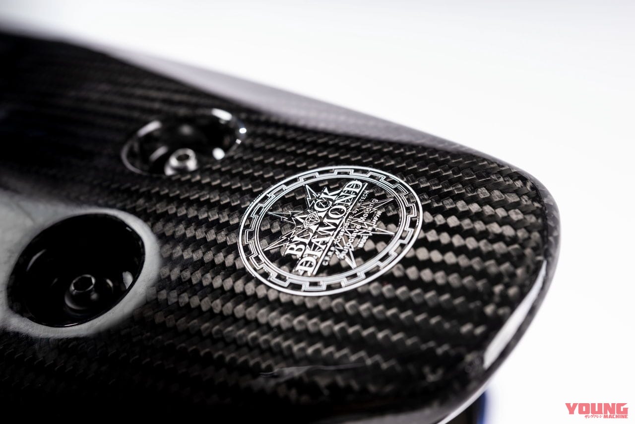 カワサキ・ニンジャZX-25Rレースイメージカスタム|ニンジャZX-25Rにドライカーボン外装/ビートのフルエキ装備! レースカスタム車を解説