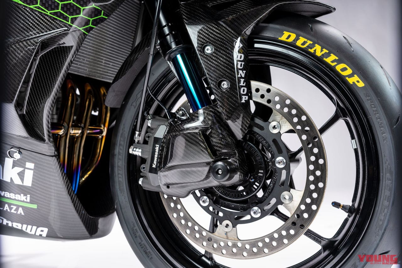 カワサキ・ニンジャZX-25Rレースイメージカスタム|ニンジャZX-25Rにドライカーボン外装/ビートのフルエキ装備! レースカスタム車を解説