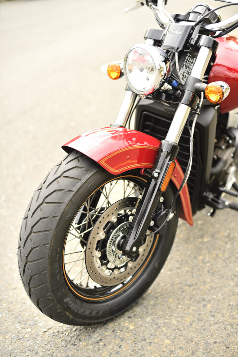 インディアン スカウト|紳士的にゆったりも、アツイ走りもお任せ! 欲張りな要望に応える【INDIAN SCOUT(インディアン スカウト)100thアニバーサリーエディション試乗レポート】