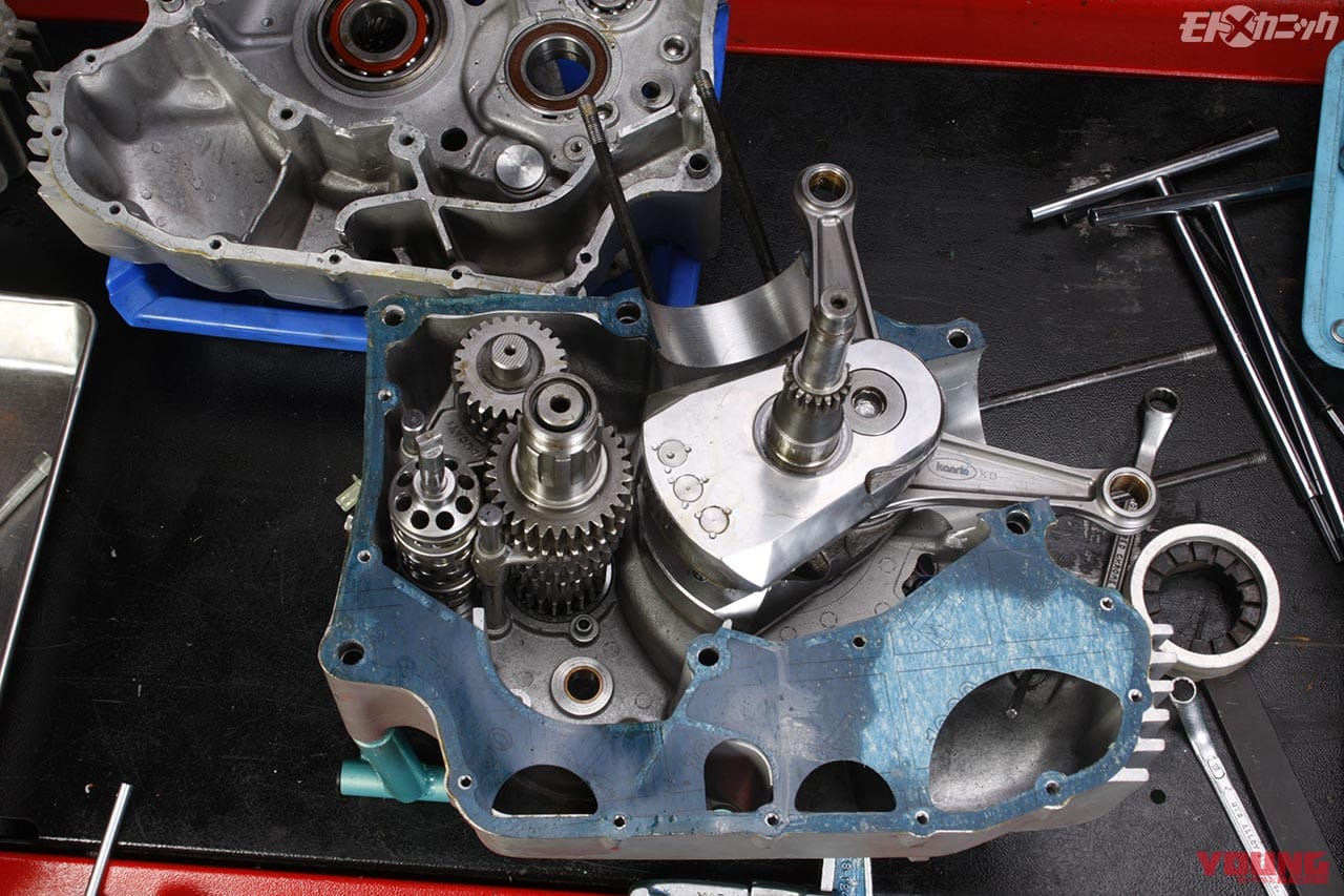 ドゥカティ チューンドベベルエンジン|輝きが消えたドゥカティ750純正ボラーニH型アルミリムをピカピカに【カーベック研磨】