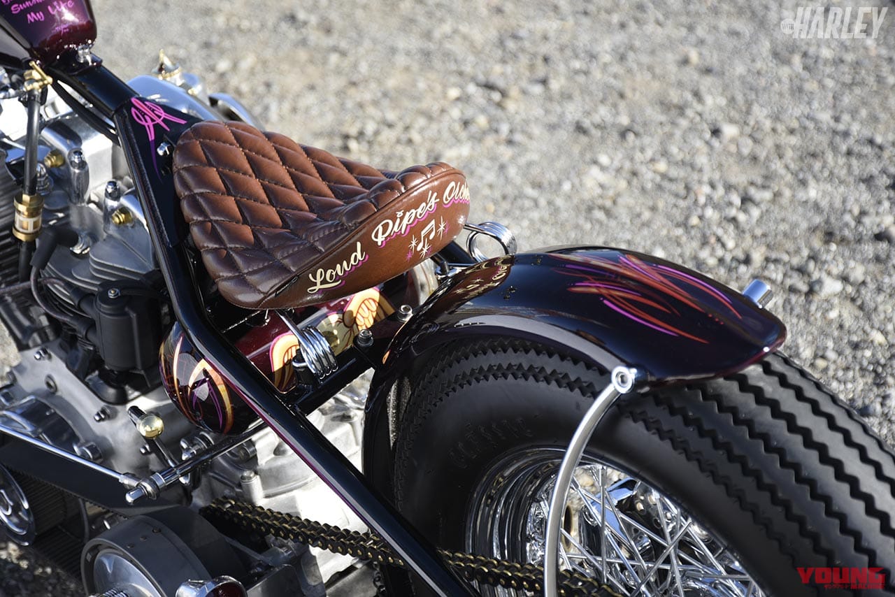 ダイヤステッチソロシート|こだわりのペイントを施したショベルリジットスプリンガー【ハーレーカスタムNEWS】