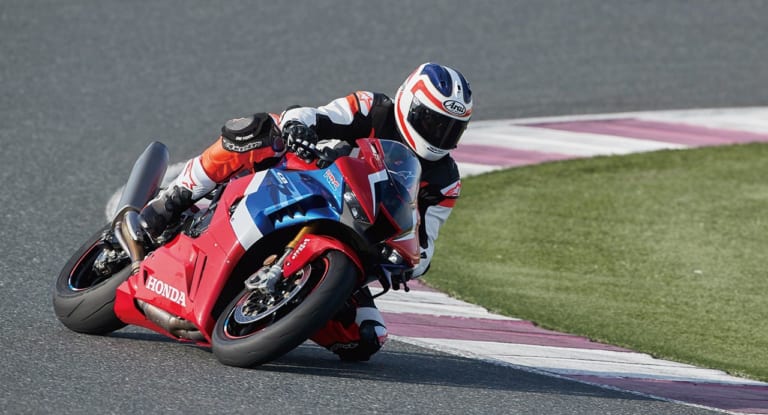ホンダ CBR1000RR-R|世界から見た’20ホンダCBR1000RR-Rとは【カタール国際試乗会】