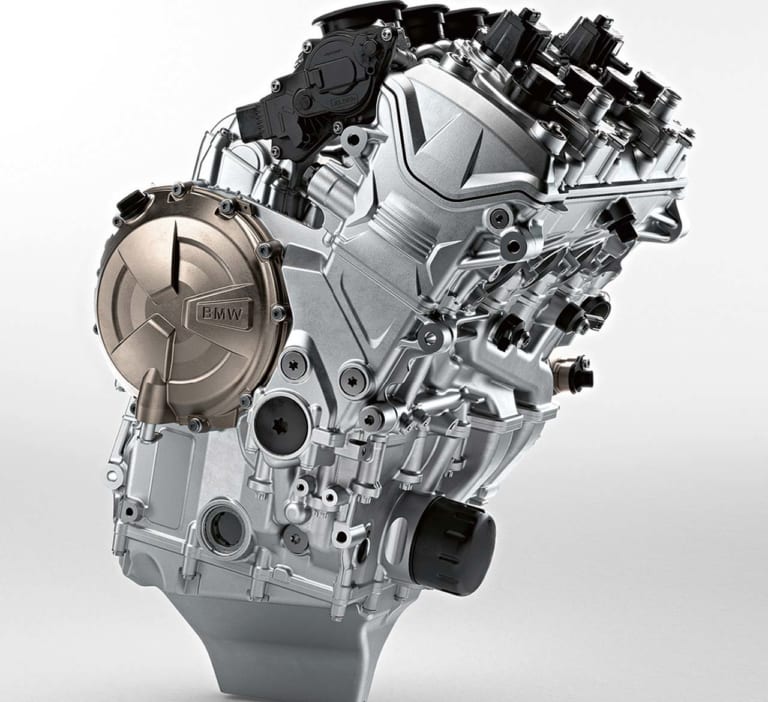 BMW S1000XR|’20新車バイク総覧〈大型アドベンチャー&オフロード|外国車#1/4〉BMW