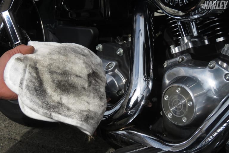 シュアラスター ゼロフィニッシュの使用手順|ハーレーの磨き手入れに手軽で効果GOOD【シュアラスター ゼロフィニッシュ】