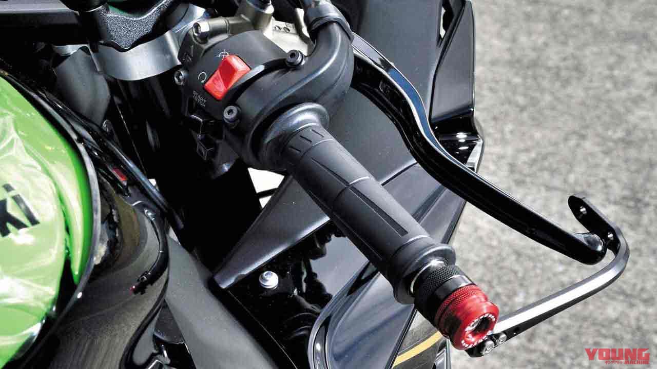 公道でも有効な安全性を発揮するレバーガード バーエンド ベビーフェイス Webヤングマシン 最新バイク情報