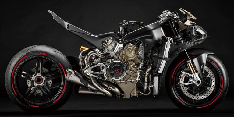 ドゥカティ スーパーレッジェーラ V4|’20新車バイク総覧〈大型スーパースポーツ|外国車〉ドゥカティ、BMW、アプリリア他