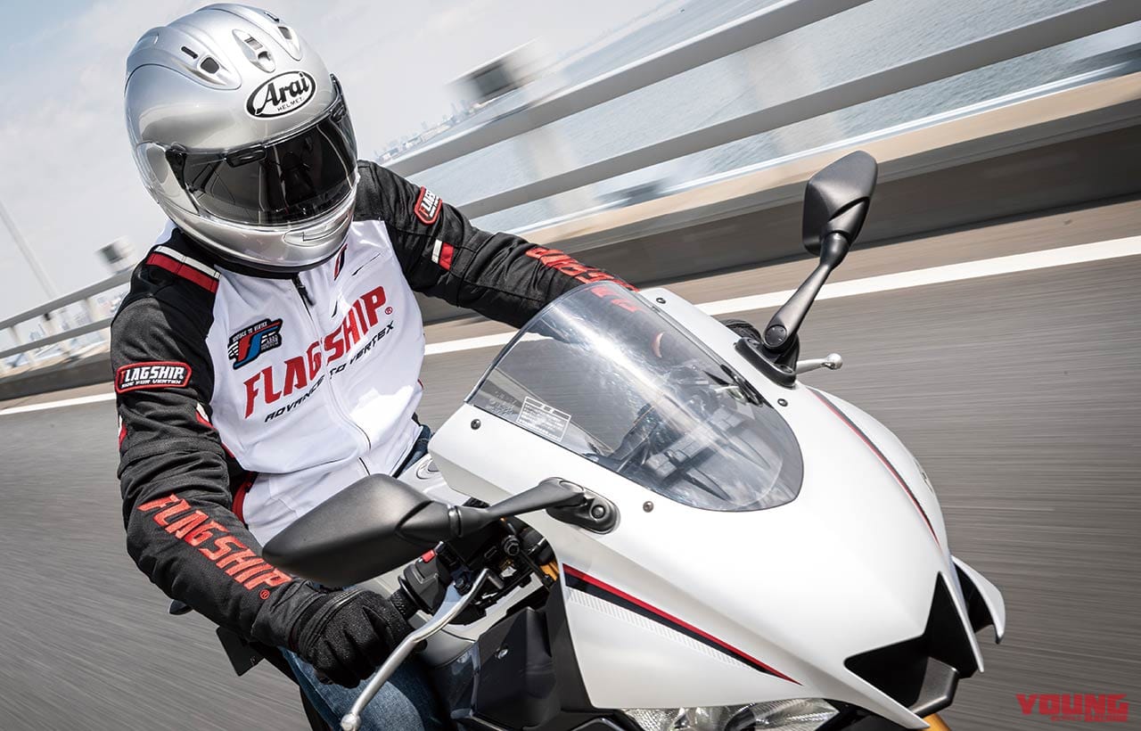 |夏でも爽快なフラッグシップのアーバンメッシュジャケット【シティランでも旅先でも】