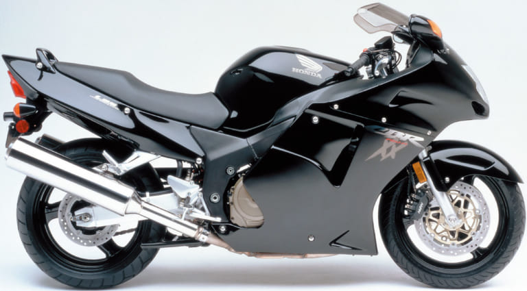 ホンダCBR1100XXスーパーブラックバード|時代を切り拓いた革新のエポックマシン:ホンダCBR1100XXスーパーブラックバード