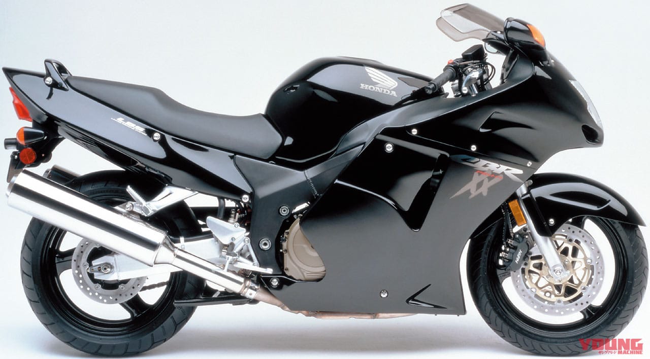 ホンダCBR1100XXスーパーブラックバード|時代を切り拓いた革新のエポックマシン:ホンダCBR1100XXスーパーブラックバード