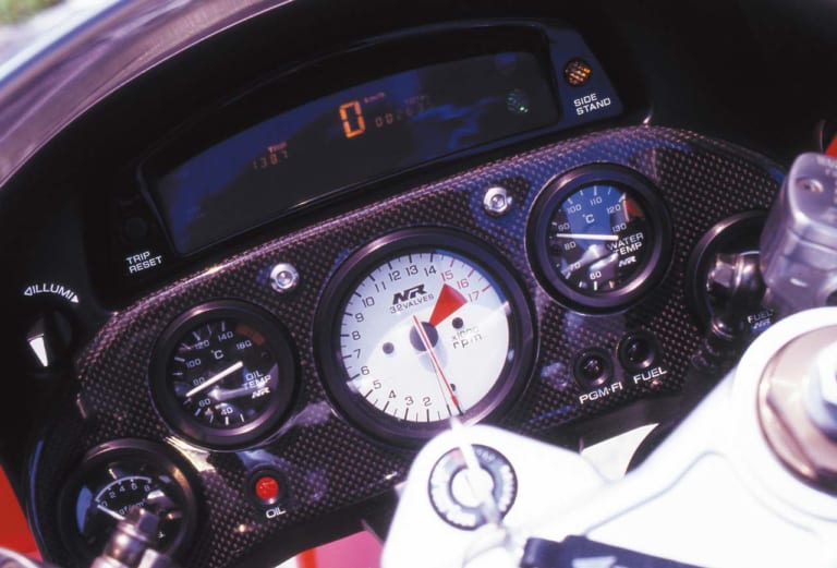 ’92 ホンダ NR|【3630万円から】なんと新車の「ホンダNR」がオークションに出品される!【楕円ピストン】