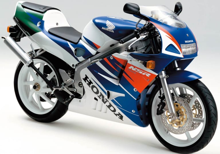’94 HONDA NSR250R|時代を切り拓いた革新のエポックマシン:ホンダNSR250R/SP【不動”最強”の座】