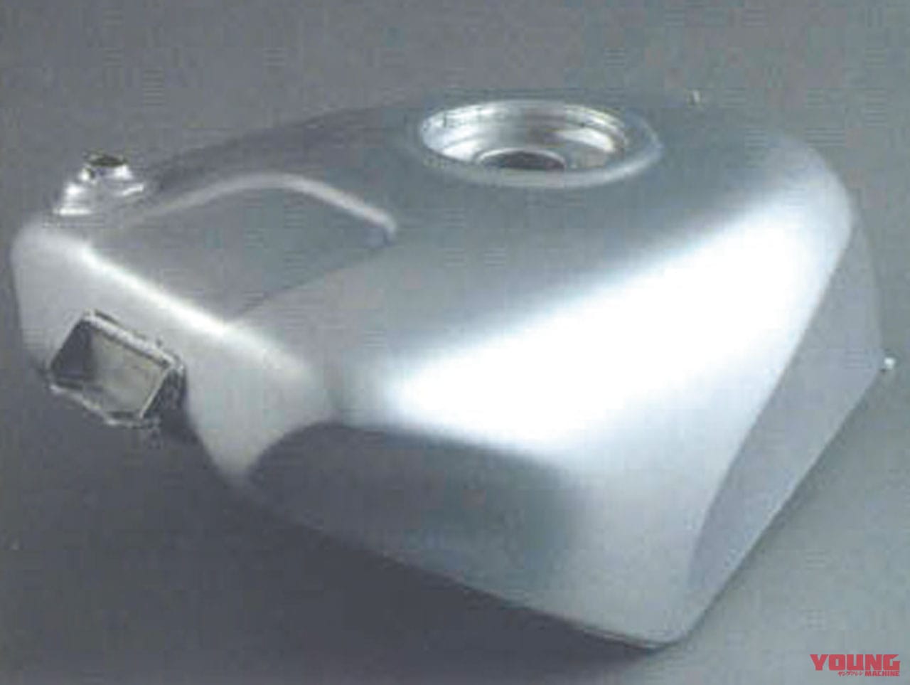 ’87 HONDA VFR750R|時代を切り拓いた革新のエポックマシン:ホンダVFR750R〈世界初・チタンコンロッド〉