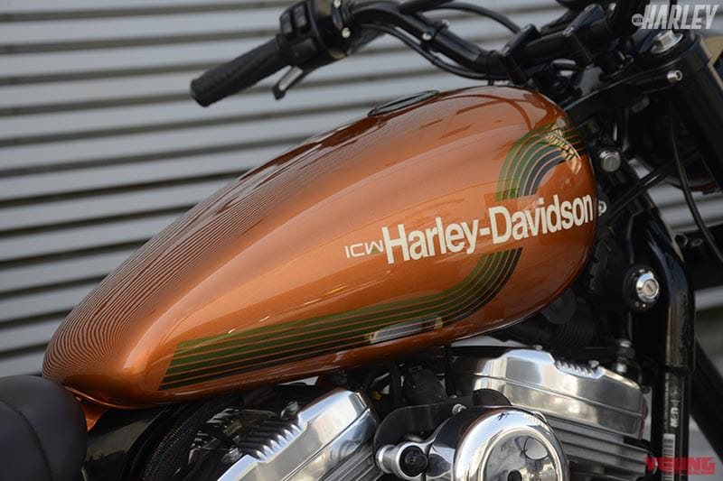 ガソリンタンクはノーマルをアザーサイドで再塗装|ハーレースポーツスター883スーパーロー カスタムプロジェクト 後編【一国サイクルワークス】