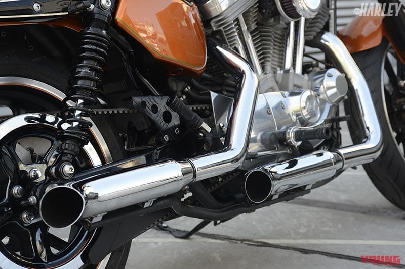 スリップオンタイプのターンナウトマフラー|ハーレースポーツスター883スーパーロー カスタムプロジェクト 後編【一国サイクルワークス】