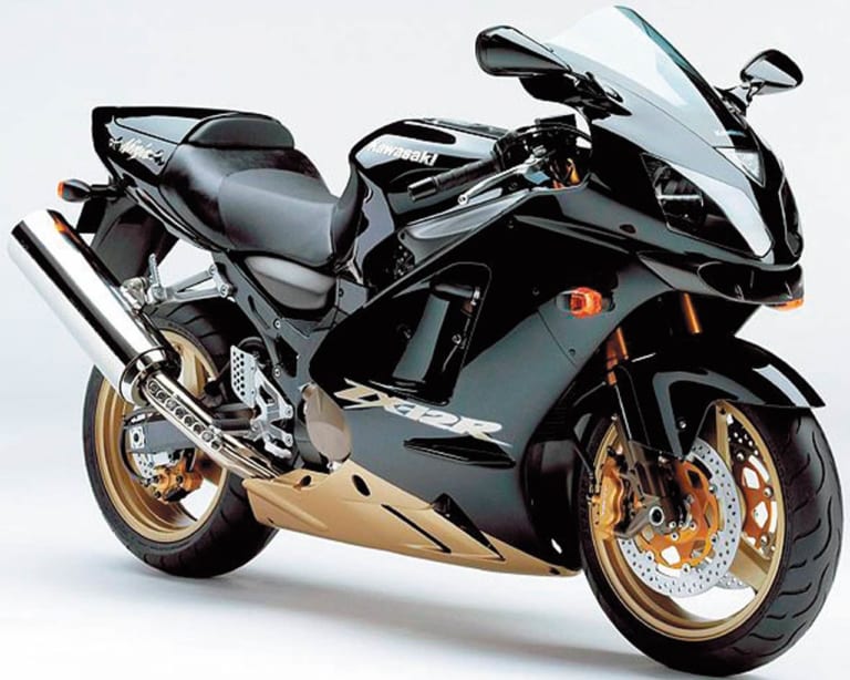 時代を切り拓いた革新のエポックマシン:カワサキ ニンジャZX-12R|革新のエポックマシン:カワサキ ニンジャZX-12R【モノコックバックボーンフレーム】