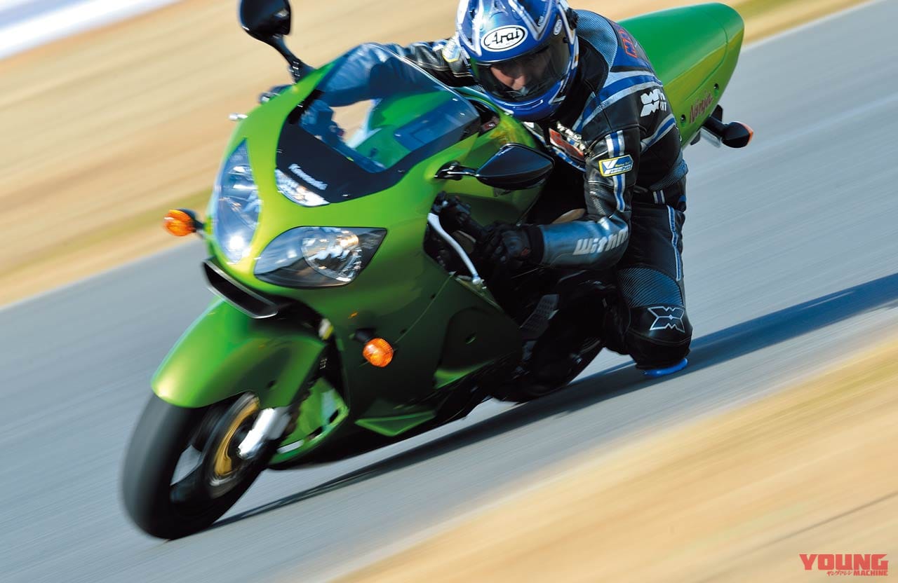 時代を切り拓いた革新のエポックマシン:カワサキ ニンジャZX-12R|革新のエポックマシン:カワサキ ニンジャZX-12R【モノコックバックボーンフレーム】