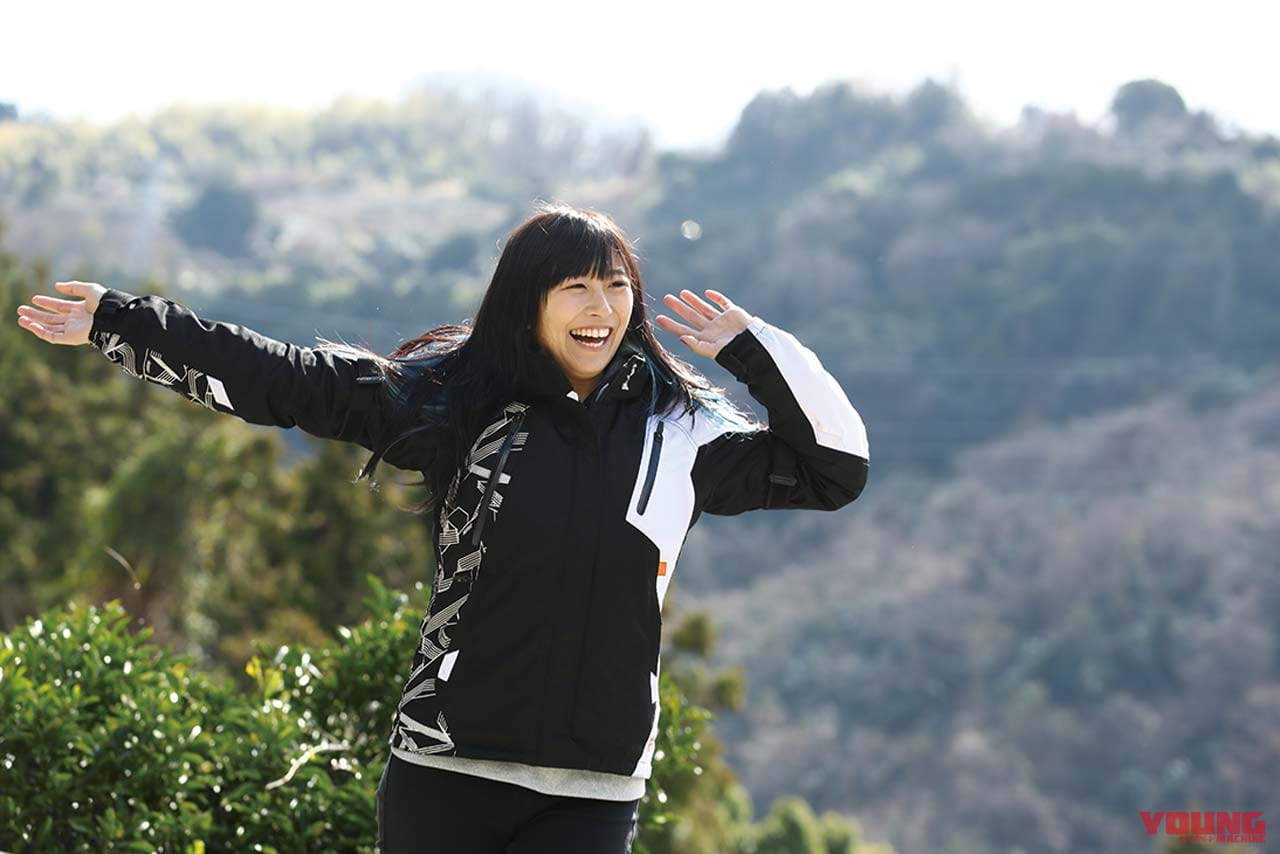 岡崎静夏 ホンダ PCX150ABS|’18ホンダPCX150ABS試乗インプレッション前編【レーシングライダー岡崎静夏】