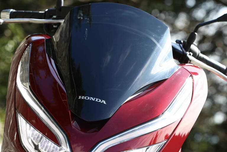 岡崎静夏 ホンダ PCX150ABS|’18ホンダPCX150ABS試乗インプレッション後編【レーシングライダー岡崎静夏】