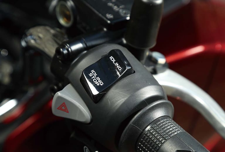 岡崎静夏 ホンダ PCX150ABS|’18ホンダPCX150ABS試乗インプレッション後編【レーシングライダー岡崎静夏】