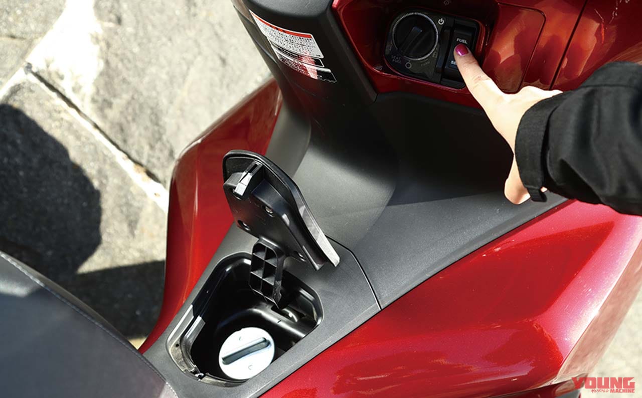 岡崎静夏 ホンダ PCX150ABS|’18ホンダPCX150ABS試乗インプレッション後編【レーシングライダー岡崎静夏】