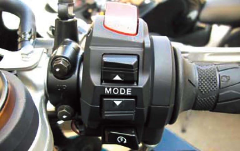 スズキGSX-R1000|時代を切り拓いた革新のエポックマシン〈世界初〉’04〜’09セレクション×7台