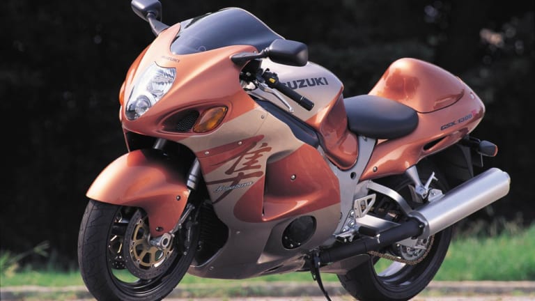 スズキ GSX1300Rハヤブサ|時代を拓いた革新のエポックマシン:スズキGSX1300Rハヤブサ【実測300km/h】