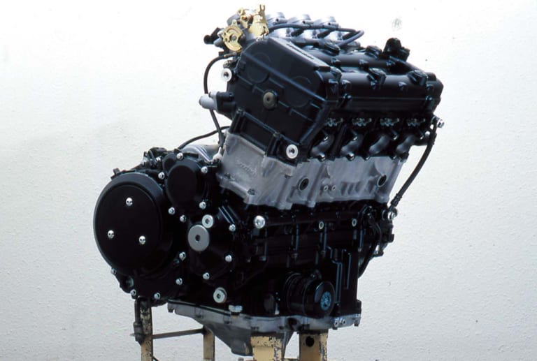 スズキ GSX1300Rハヤブサ|時代を拓いた革新のエポックマシン:スズキGSX1300Rハヤブサ【実測300km/h】