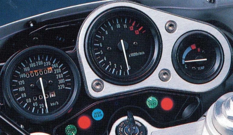 時代を切り拓いた革新のエポックマシン:スズキGSX-R1100【6ポットキャリパー】|時代を切り拓いた革新のエポックマシン:スズキGSX-R1100【6ポットキャリパー】