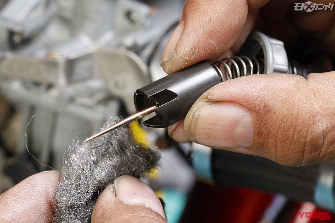 キャブレターのクリーニング|基本に忠実なキャブレタークリーニング法【不動車ダックスをメンテナンス】