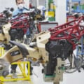 MVアグスタが新型コロナ禍を乗り越え「スーパーベローチェ800 セリエオロ」の生産を開始!