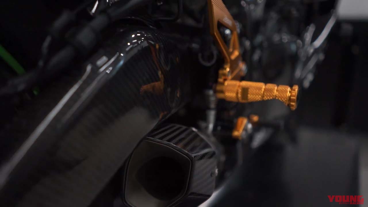 カワサキ ニンジャZX-25R|【映像・音量注意】ヨシムラ管サウンド全開! カワサキ「Ninja ZX-25R」をレブリミットまで回す