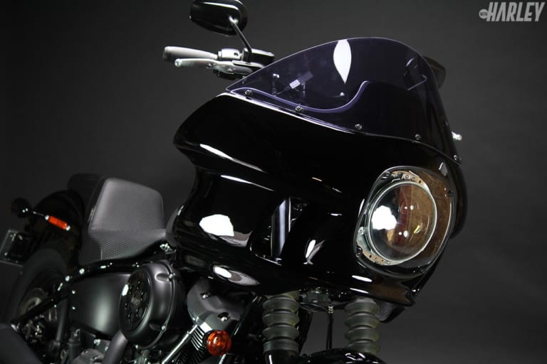'18ストリートボブ グリーミングワークスカスタム with FXRTレプリカフェアリング|ハーレーカスタムトレンド「クラブスタイル」の注目はFXRTレプリカフェアリング