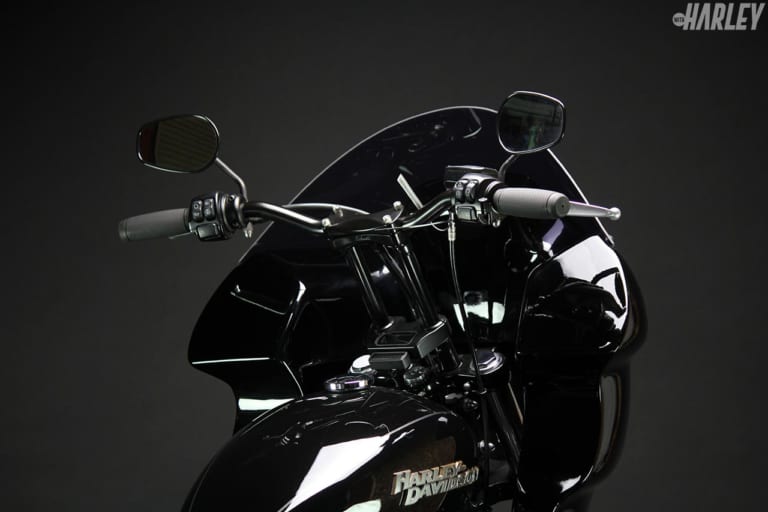 '18ストリートボブ グリーミングワークスカスタム with FXRTレプリカフェアリング|ハーレーカスタムトレンド「クラブスタイル」の注目はFXRTレプリカフェアリング