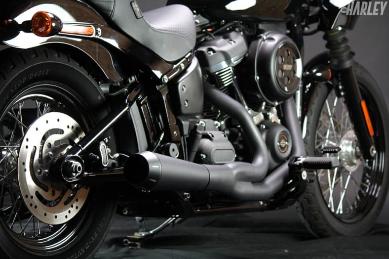 '18ストリートボブ グリーミングワークスカスタム|ハーレーカスタムトレンド「クラブスタイル」の注目はFXRTレプリカフェアリング