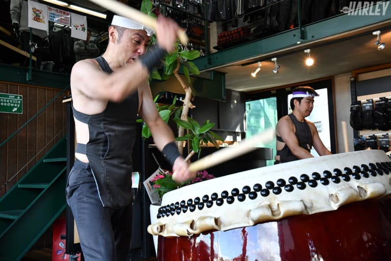 太鼓衆まほろばによる演奏|ハーレー東久留米、新型コロナショック前のイベント振り返り【国友愛佳&rurikoも参戦】
