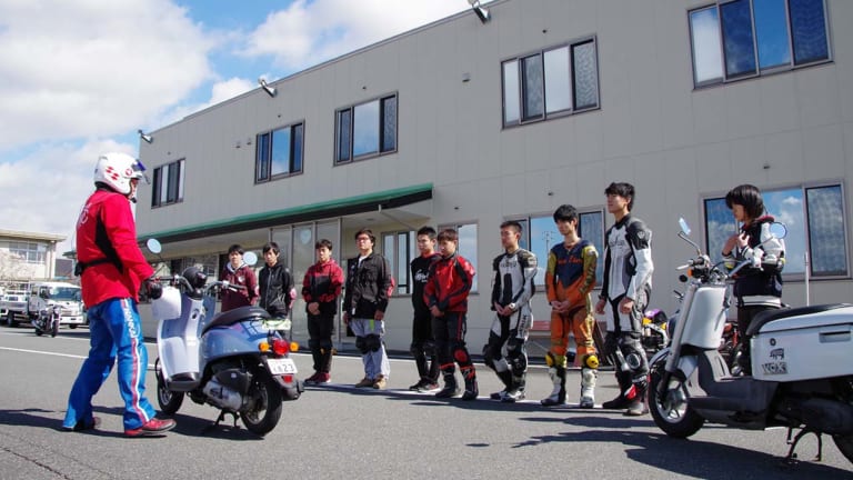 二輪車利用環境改善部会レポート|免許のない高校生がバイクを体験【三ない運動が阻んできた体験型学習が実現】