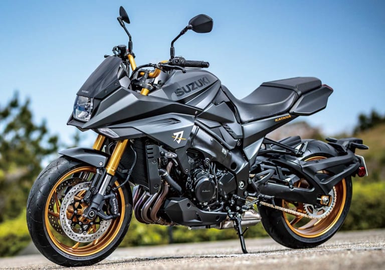 スズキ KATANA 黒|市販化熱望!”赤刀&艶無黒刀”見参【KATANA唯一無二の存在感を特別色で表現】