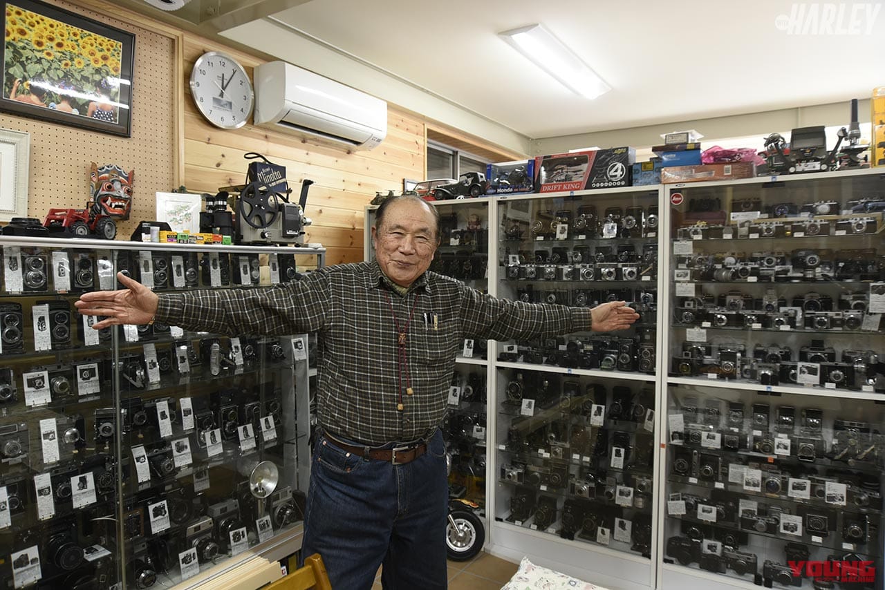 自作のミュージアムに展示してある膨大なカメラコレクション|父・子・孫、3代揃ってハーレーを走らせる喜び 【ハーレーダビッドソンとともに】