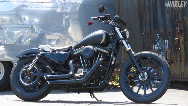 ハーレーダビッドソンXL883R S&Fモーターサイクルカスタム|ハーレー スポーツスター883Rカスタム【軽快なフットワークとシャープなルックス】